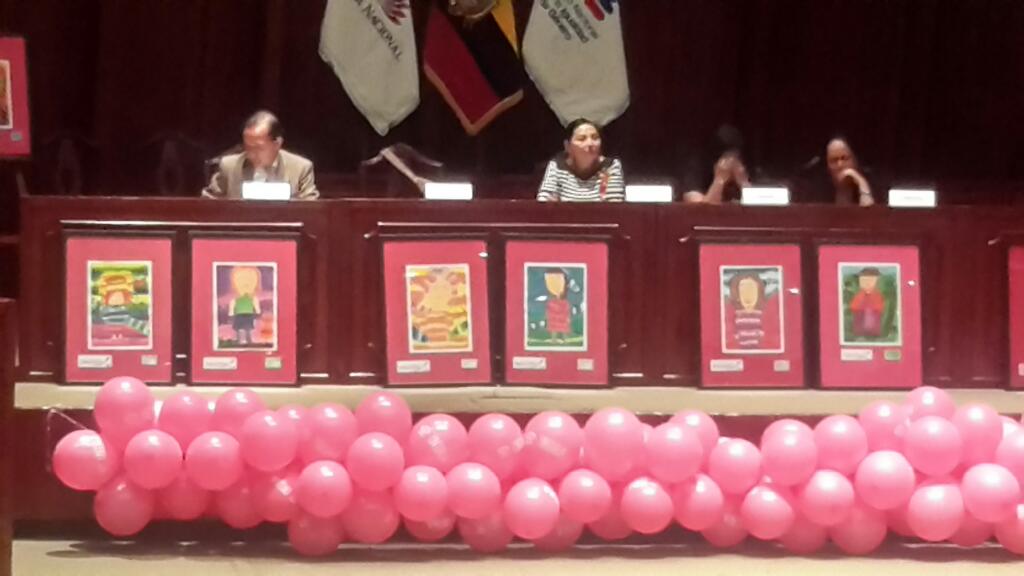 Ulisesdlc's tweet photo. En el evento SUEÑOS DE NIÑAS, por el dia Nacional de la Niña. El Estado trabaja para garantizar derechos. http://t.co/BEnqonfrHX