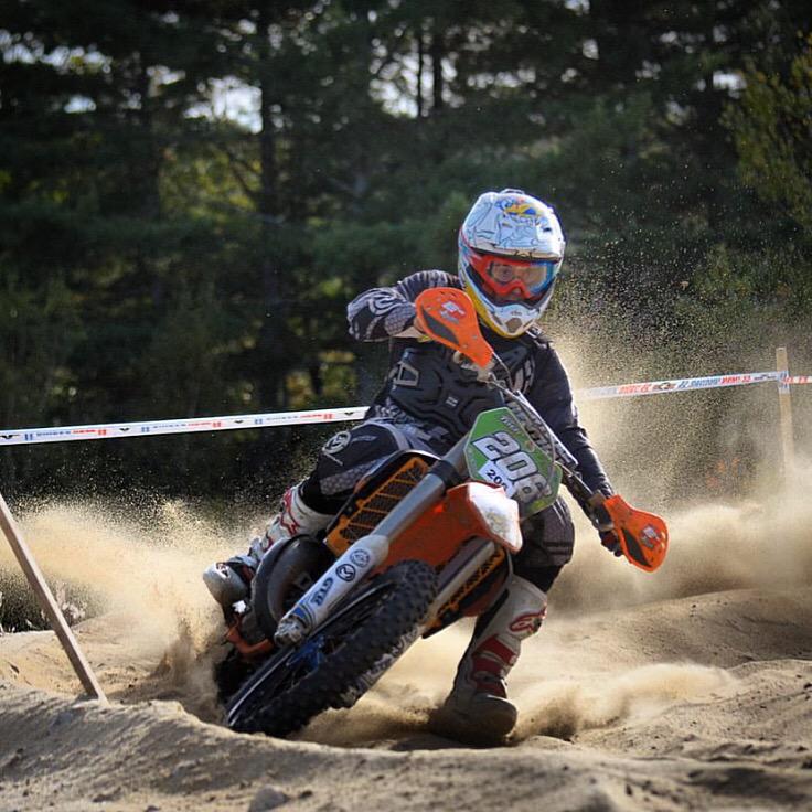 JDayEnduro's tweet photo. Josh Toth was on rails in the #TaskRacingCrossTest! 📷 Tara Santheson http://t.co/p4WIh4Uoko