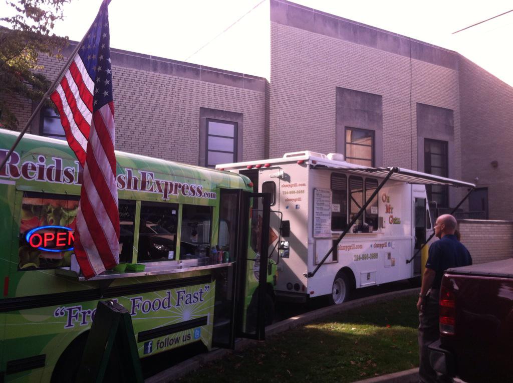 Setting up for lunch 11-2 w/ <a href="/ReidsFreshx/">Reidsfreshexpress</a> for #PghAbilityExpo @ Rodef Shalom Congregation 4905 Fifth Ave 15213