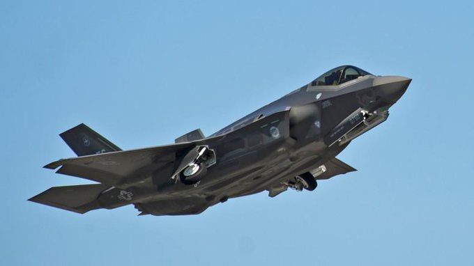 Voir l'image sur Twitter