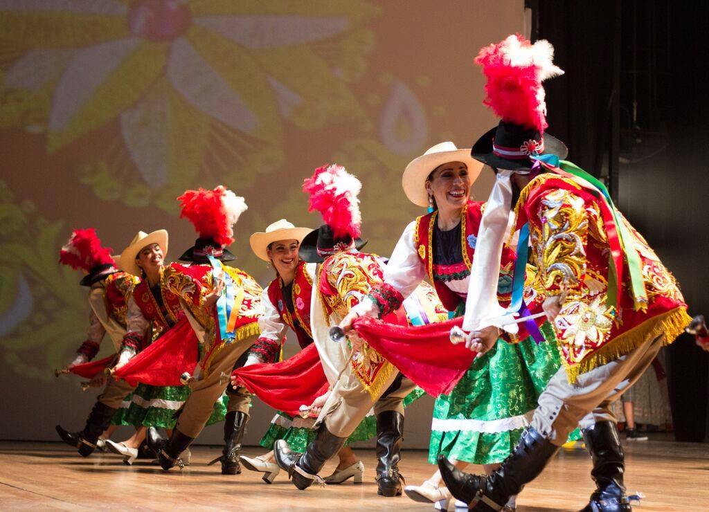 A_delPacifico's tweet photo. #Perú inaugurará las actividades de XLIII edición de @cervantino con la participación de su Elenco Nac. de Folclore http://t.co/O4XESHFvEW