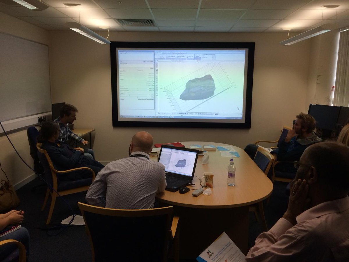 _AberdeenUni's tweet photo. MGeol thanks Peter Rourke @MidlandValley for training course with fantastic Move software http://t.co/WF7JYuoRN6 http://t.co/kcb52UTzgl