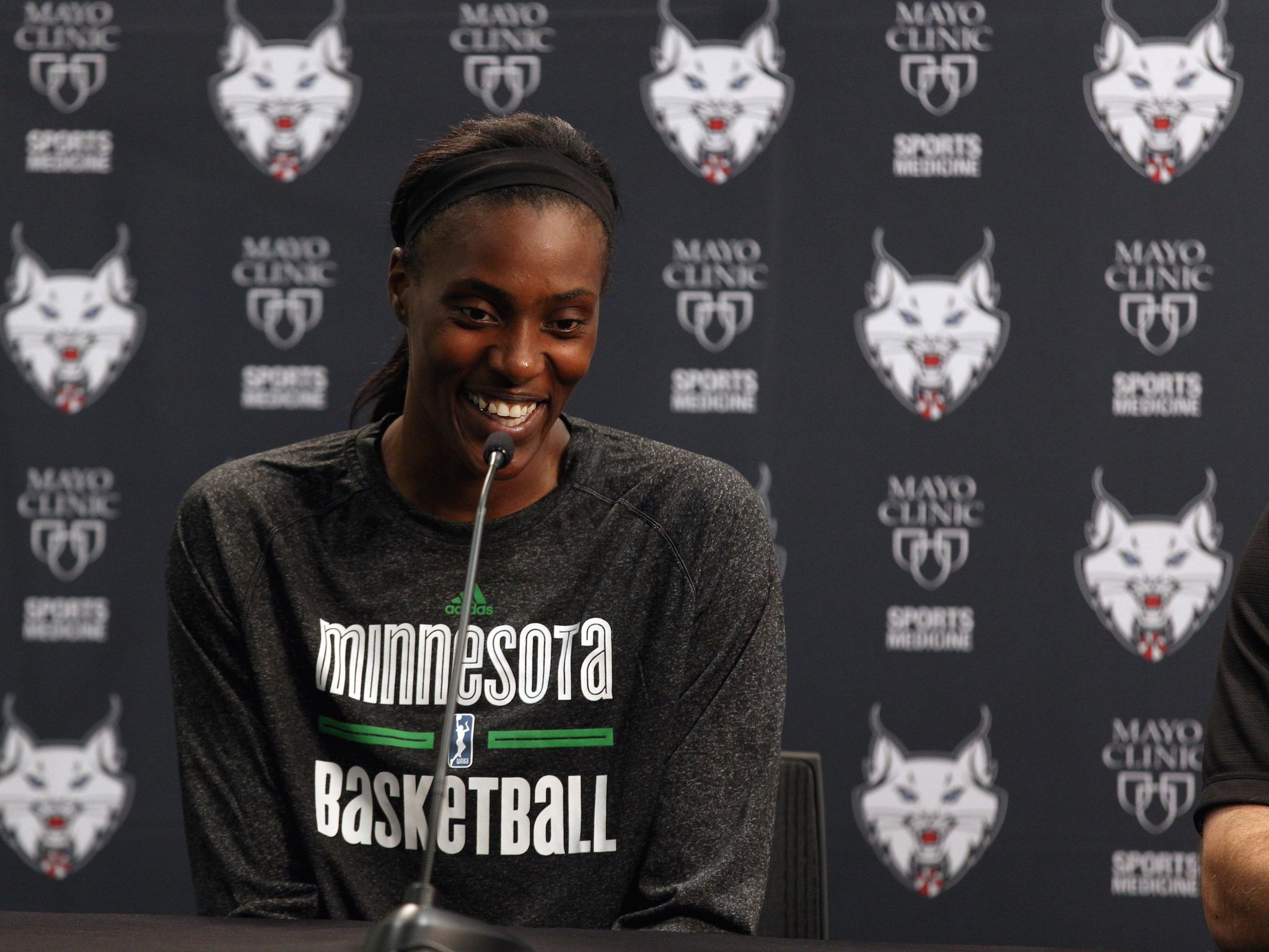 Join us in wishing Sylvia Fowles a happy birthday! 