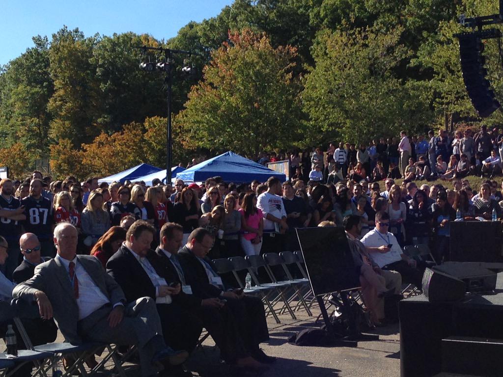 barbrobidoux's tweet photo. SRO in Hopkinton at @emc #tceday http://t.co/A9IY3T5fns