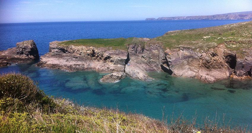 DiveAgainstDebris+NT Beach Clean@Port Gaverne facebook.com/events/4128527… <a href="/NorthCornwallNT/">NorthCornwall NT</a> <a href="/projectaware/">Project Aware</a> <a href="/MoveTheWorldUK/">World Animal Protection UK</a>