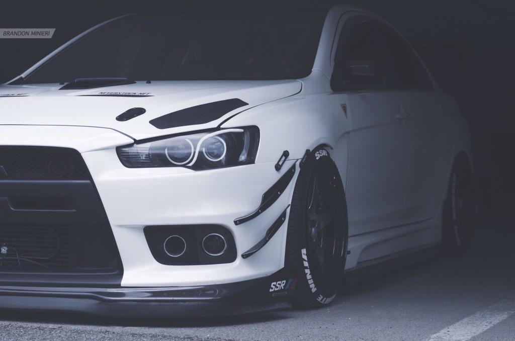 FinestImports's tweet photo. White ninja. http://t.co/SXuaFLnGdc