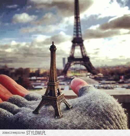 stylowiPL's tweet photo. Paryż w zasięgu dłoni! #stylowi #stylowipl #travel #paris #happy #relax #best #love http://t.co/V0931UVxef