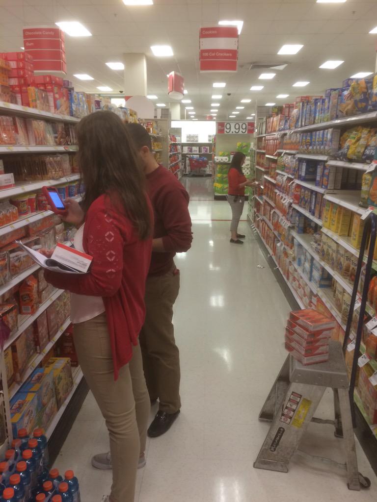Aaron4290's tweet photo. ETL SFQ team build!! #SFQ #inthestoreonthefloor @kmbenoit21 @Target_LizRiz http://t.co/92PFRucYi6