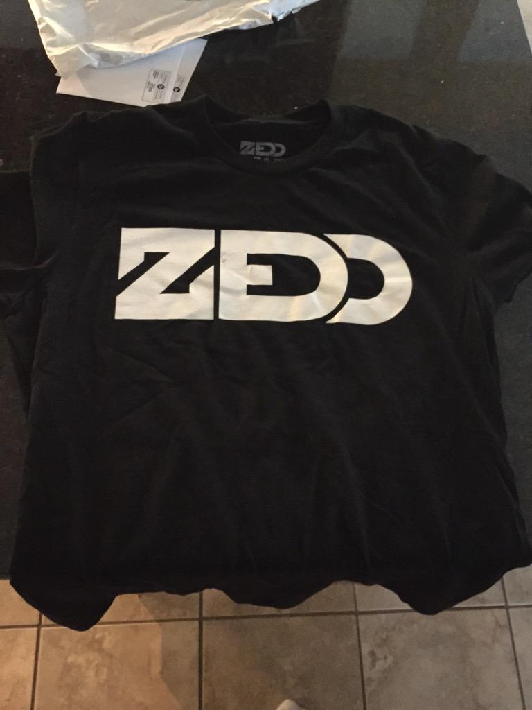 adamwinges6's tweet photo. Guess what came in the mail today ππ» #notdeeznuts #zeddshirt π @Zedd http://t.co/gV2SJ3j8O5