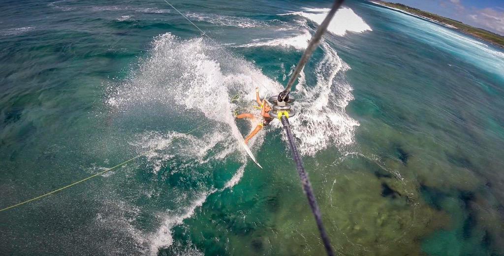 Missing those epic right handers in Maui! Cant wait to go back there one day!
#COREkites #Tricktionary #Gopro #Maui