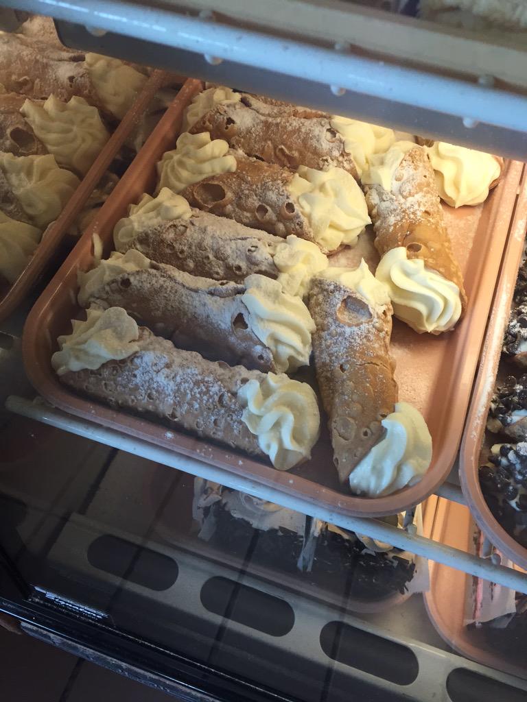 Couldn't resist this at Lunch! I had a salad though so I am good! #Yum <a href="/RomeoandJuliets/">RJ Caffé</a>