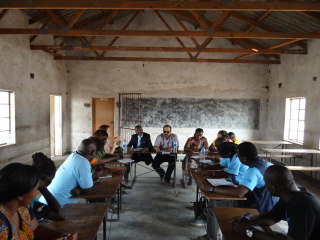 UNFPA_Zimbabwe's tweet photo. The #H4plus global team debriefs with national govt &amp; implementing partners after a very successful mission to #Mbire http://t.co/FaUq5w40nA