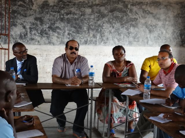 UNFPA_Zimbabwe's tweet photo. The #H4plus global team debriefs with national govt &amp; implementing partners after a very successful mission to #Mbire http://t.co/FaUq5w40nA