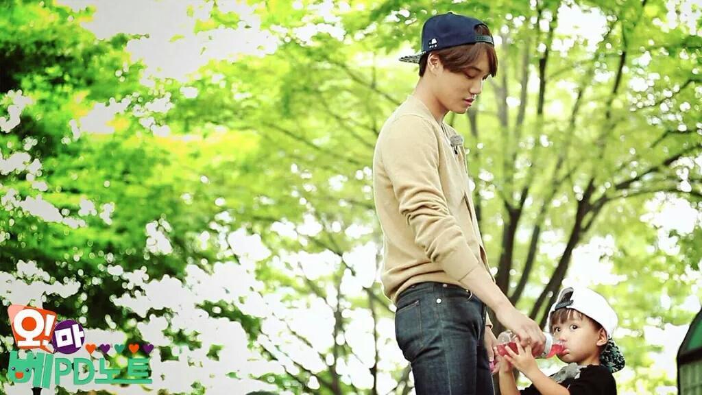mariambr27's tweet photo. "@soal_KPOP: #SKNews EXO Kai and Tae Oh at SBS "Oh My Baby" PD Journal (2) http://t.co/SonpPGO6bI"