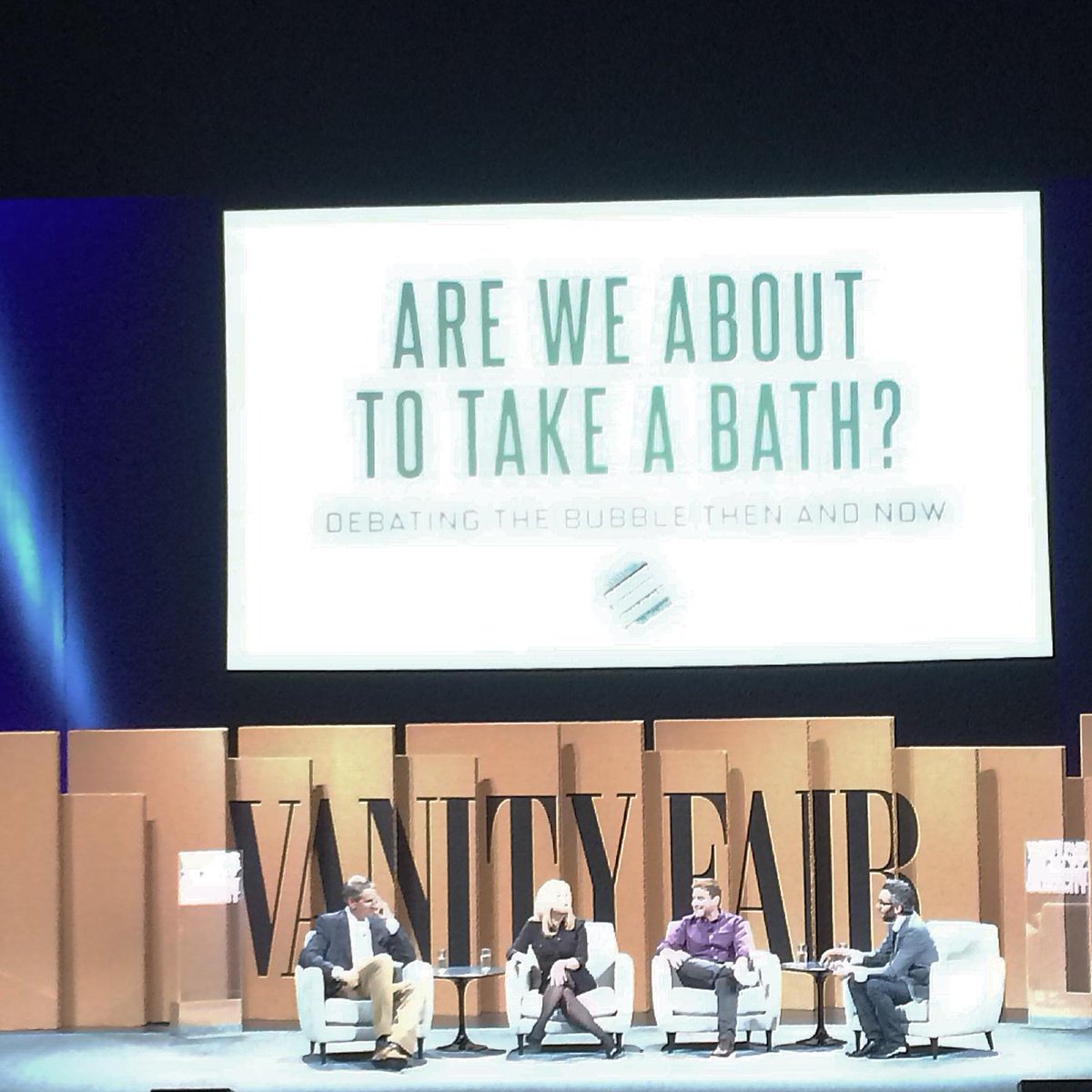 NDreymann's tweet photo. Are we living in the 2nd bubble? Gurley @Benchmark says yes; Butterfield @Slack keeps changing his mind #vfsummit http://t.co/4JgGcuIB5a