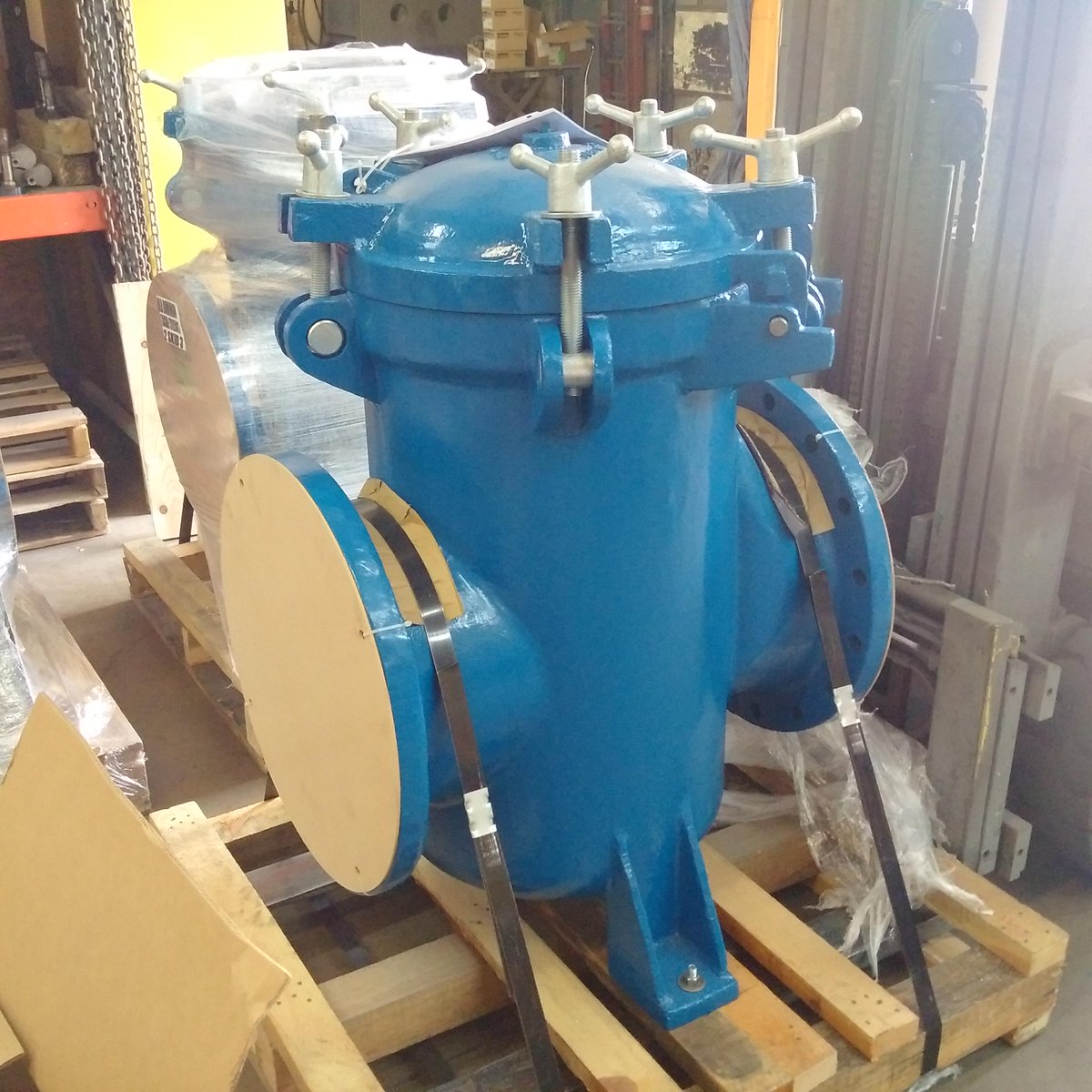 Fluid_tech's tweet photo. Need Strainers? 
The 16" strainers are headed out to a local water treatment plant. http://t.co/6MBW8iavAE