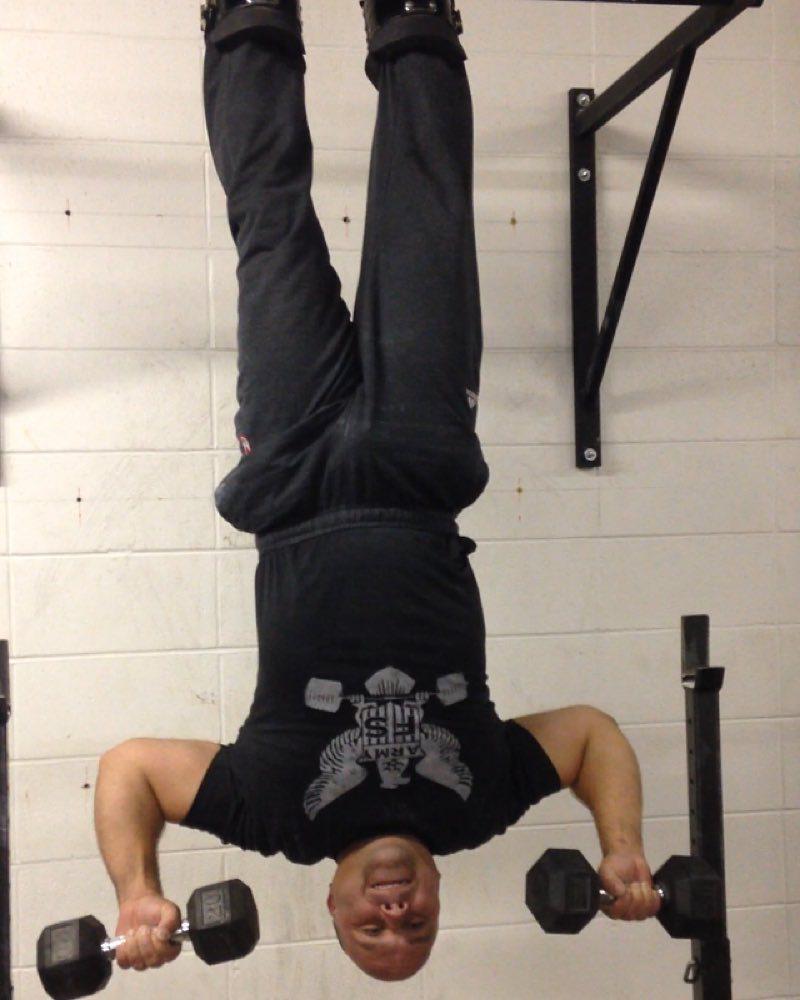 heavy_evy's tweet image. Incline lat pulls. 
#farmstrong #bodybuilding#weightlifting #spinaldecompressiontherapy ift.tt/1QWUs1J