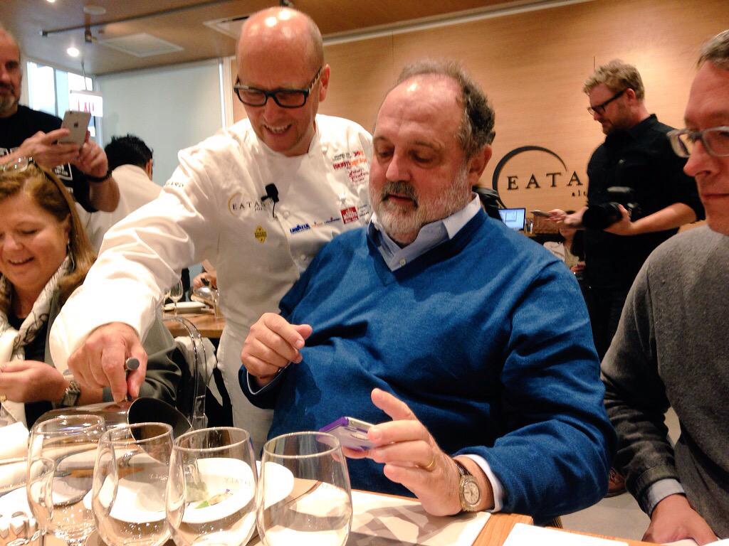 identitagolose's tweet photo. The Sea... A dish by @BeckHeinz presented at Identità Chicago
#identitaEataly http://t.co/5Kr22MGKv7
