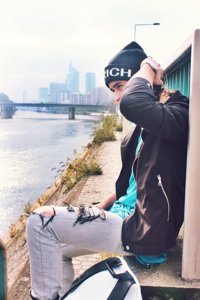 favnashpics's tweet image. Nash's new photoshoot in Paris is amazing😍😍