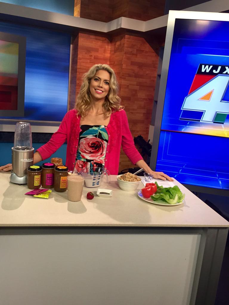 KilroyAgency's tweet photo. @WJXTNikkiK Tx for reminding moms to be their best today on @wjxt4 with @BetsysBestFood #foodtofallfor http://t.co/oQ3wZkuNU1