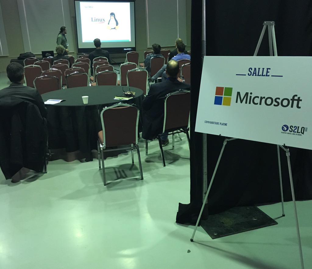 brucechau's tweet image. Yes, this just happened! Learning @SUSE Linux in Salle Microsoft. #S2LQ #WebNotWar