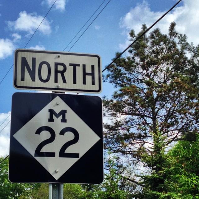 Explore_TC's tweet image. Congrats, M22! Our favorite stretch of highway was named Best Scenic Autumn Drive by @10Best #exploreTC