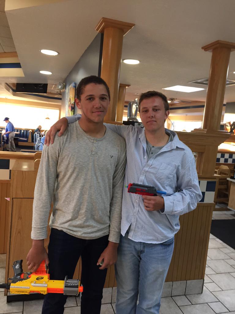 AirNerf1's tweet photo. Just like David and Goliath David "The Hitman" Saxum brings down Big Mike. @bhs_nerf http://t.co/W6XgUhTGyx