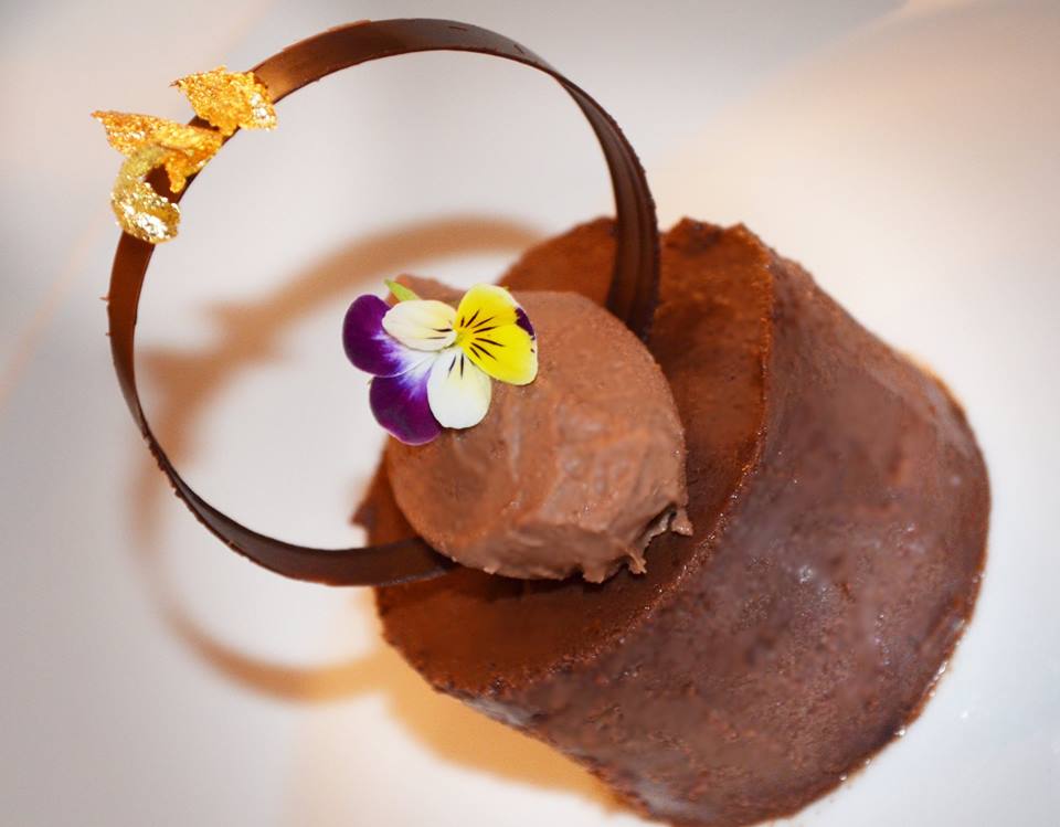 mendiet6's tweet photo. Postre, Mousse de Chocolate.
By Chef Maria
Dessert, Cholate Mousse. http://t.co/2xK6biy6zx