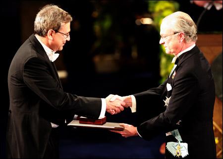 [eng] De Faulkner a Pamuk: 7 grandes discursos tras recibir el Premio Nobel kcy.me/27w3e vía <a href="/openculture/">Open Culture</a>