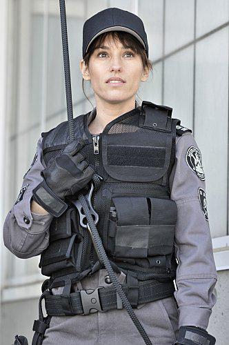 Happy Birthday to Amy Jo Johnson (45) 