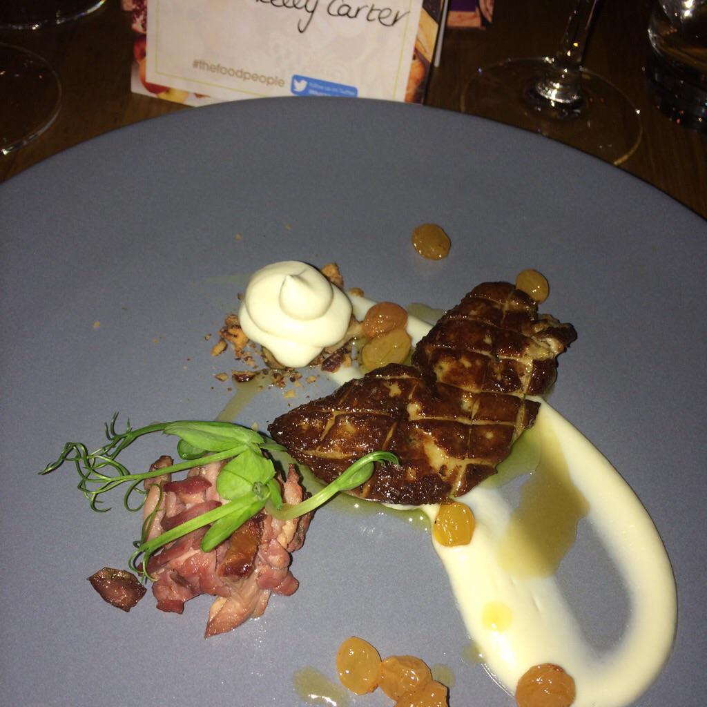 avril_kelly's tweet photo. Enjoying a fab evening in @cleavereast with Musgraves #thefoodpeople http://t.co/5RP89zn29Z