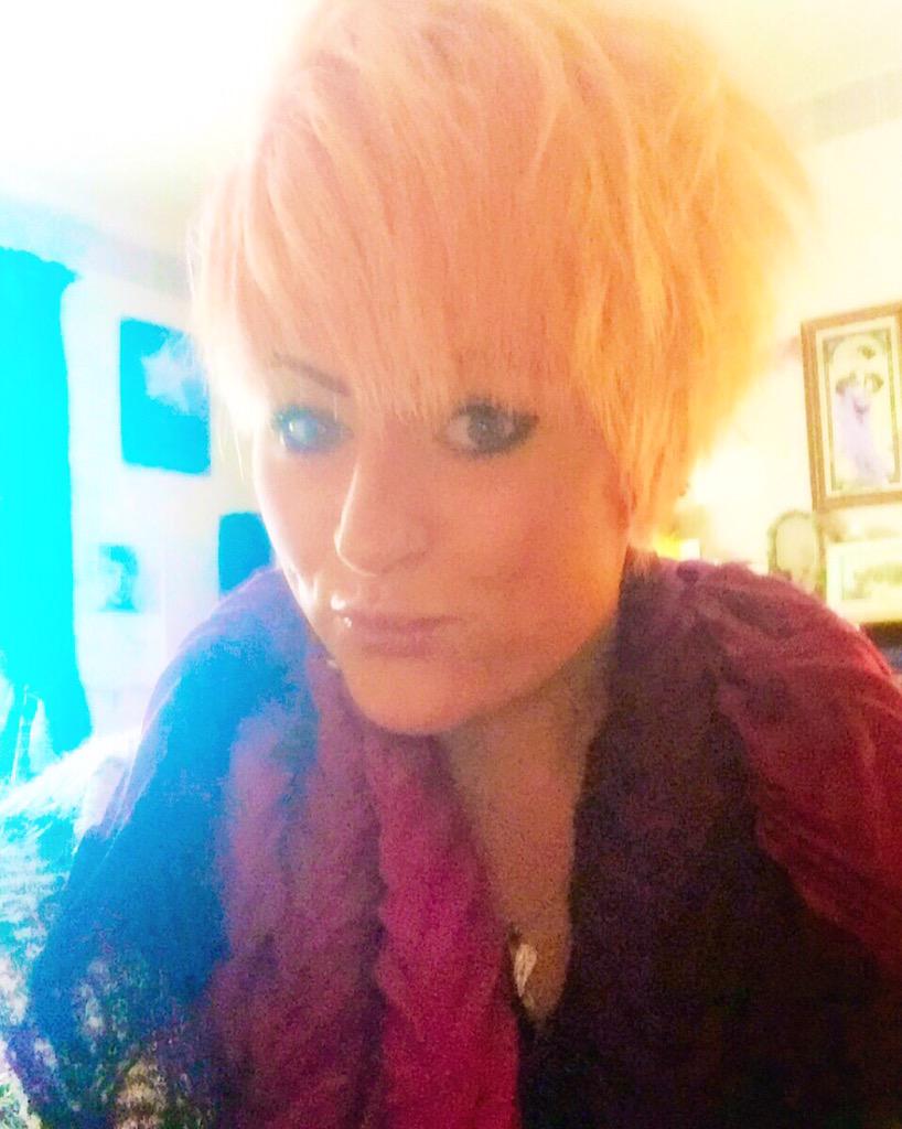 PrincessKayface's tweet image. First time I've felt human all week. #goodmakeupday #eyebrowsonfleek