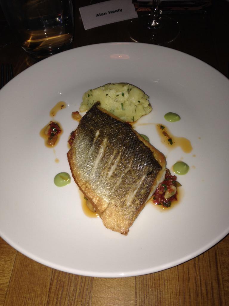 chef_gleeson's tweet photo. 2nd course @CleaverEast @MusgraveMPlace @tiernas4 #seabass http://t.co/wEa7RyV5Ur
