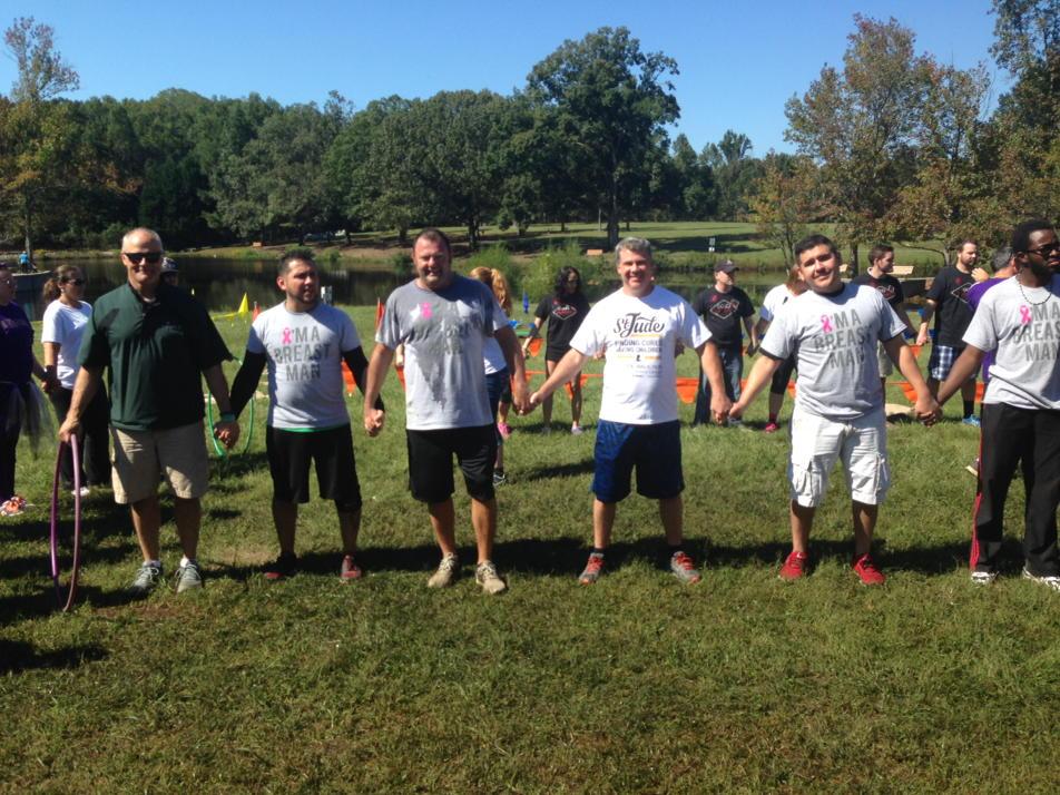 SachsThom's tweet photo. My tough guys spending some quality time at the Chilihead challenge!! http://t.co/DmMOX8gs0M