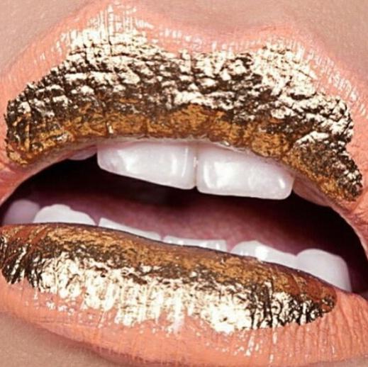 FashionFoodTv's tweet photo. #golden #lips💋 http://t.co/INeMzG3hVN