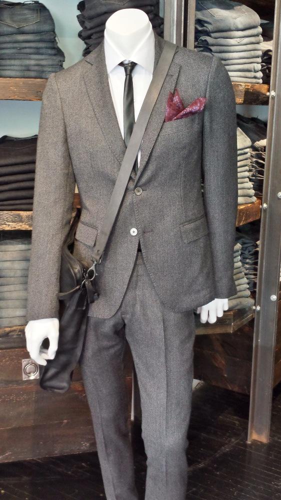 Birdseye wool suit, leather tie, signature white shirt.  Check out the fall collection at ARI in soho.....