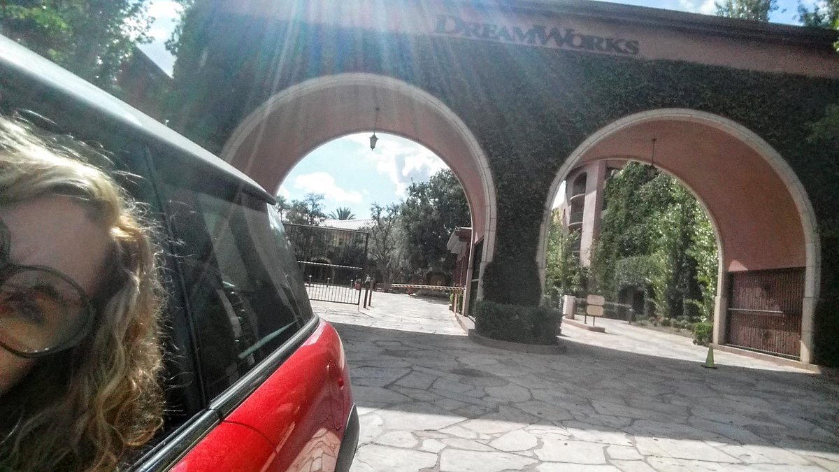 TVDeeva's tweet photo. Luvd strolling #Dreamworks gorge campus &amp; gettin OTR sneak peaks, but wow, so male. #WomenInFX/#WomenInAnimation rule http://t.co/DFY7QW1VS1