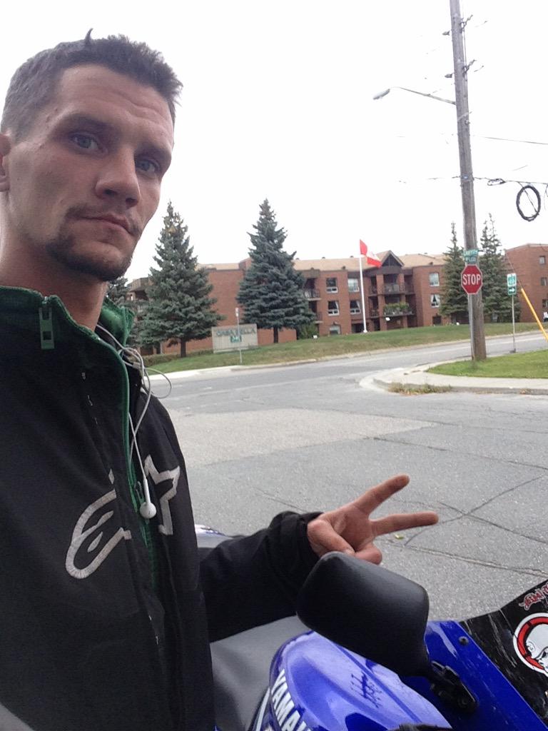 tkafitz09's tweet photo. Finally got my new back tire on my bike!!! It was out of commission for almost 2weeks 👀😲🔫 #RidingAgain! http://t.co/YvGCkkpn2g