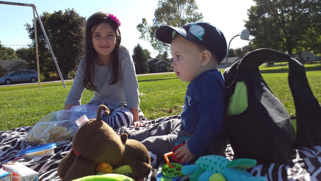 chefaaron1's tweet photo. Beautiful day for a after school picnic #family #chefsdayoff #takethesunwhileyoucan http://t.co/oXfJ7uMxdR