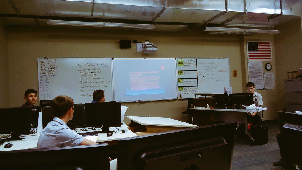 aaronrichards98's tweet photo. Starting Linux today at #MET_Cybersecure #linux #PeoriaMET http://t.co/QWYtGuXxhm