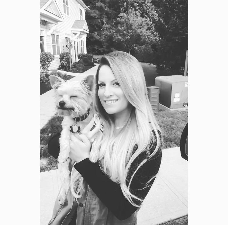 KayGirl33's tweet photo. When you have a really stubborn dog that purposely shuts his eyes for pictures 😒🙈 http://t.co/nfiZyIwOAN