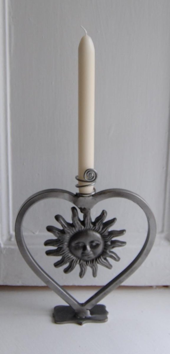 COI_Crafters's tweet photo. Pop over &amp; say hello Sarah to from @SteelinDreams who'll be trading with us on the 17/24/31 Oct #metalwork #handmade http://t.co/qvYDOofozQ