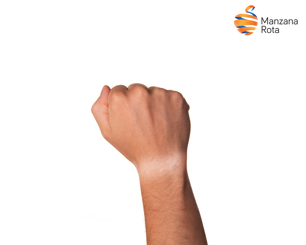 Manzana_Rota's tweet photo. ¿Qué le falta a esta imagen? Atentos a nuestro Twitter!! http://t.co/4xvBDEIxWd