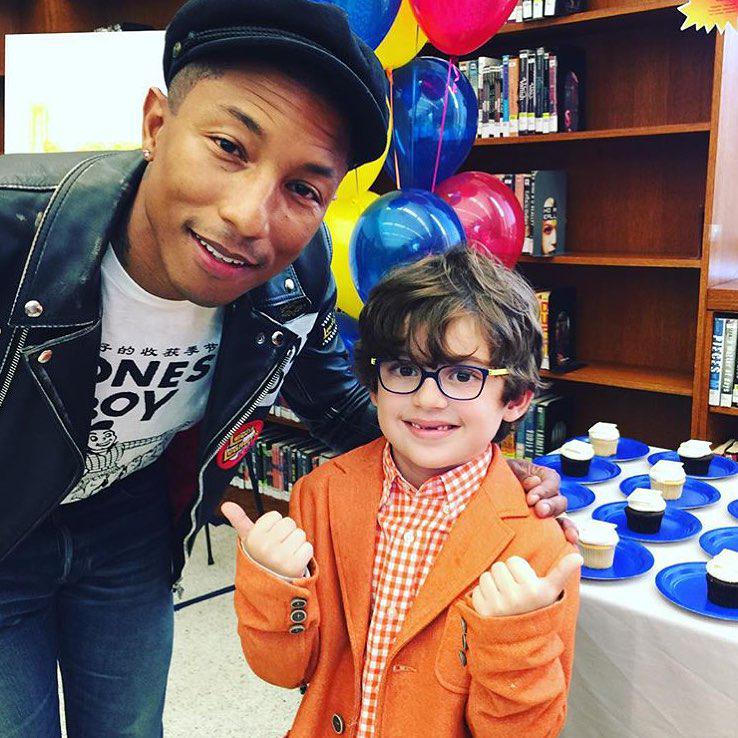 i_am_OTHER's tweet image. .@Pharrell and Violet celebrating today's release of his new HAPPY book at the @BKLYNlibrary! instagram.com/p/8gu5o6x48F