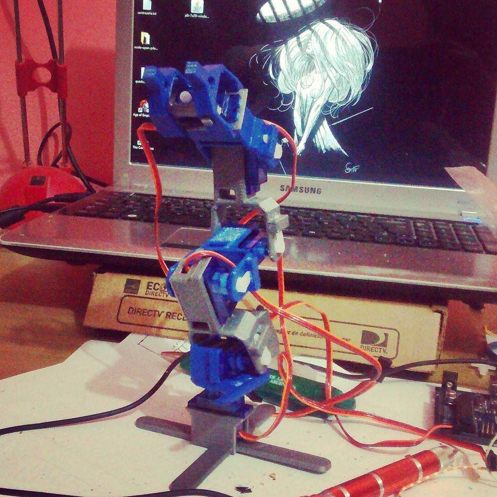 insta_arduino's tweet image. ift.tt/1MYl5CL - Comienza a tomar forma.

#OpenScad #MicroServo #RobotArm #Ardui… ift.tt/1LhQv3o