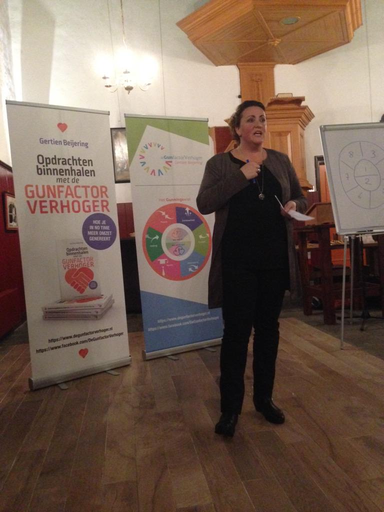 Elvaza's tweet image. Een avond #gunfactor met @aaenhunze bij #Heerencompagnie #inspiratie #positieveFlow met @GBeijering