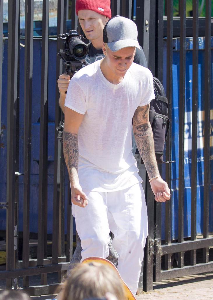 sarah (@kidrauhlskiwi) on Twitter photo 