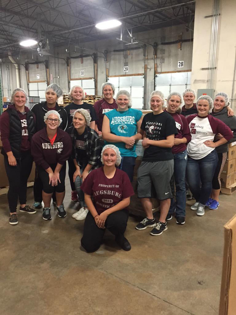 auggiesoftball's tweet photo. Team volunteering at Feed My Starving Children tonight! Packed 17 boxes and enjoyed every minute! http://t.co/9w9yaa4FnM