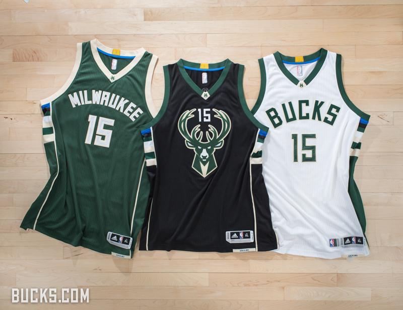 LenBron_27's tweet photo. @renievick09 @Jhune_ig then Mayo, Bayless, Plumlee, Henson &amp; Copeland.. Ganda pa ng alternate jersey.. #SolidBench http://t.co/4hx5PJEtMU