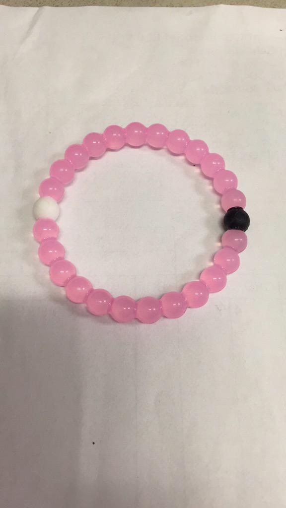 Alyssa700's tweet image. Love my new @livelokai bracelet 💗 #lokaihero